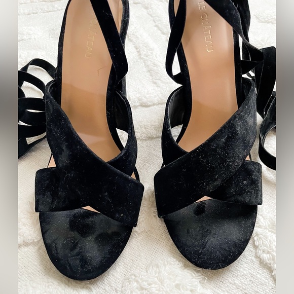Le Chateau Women’s tie-up black velvet sandal pump shoes, size 7.5 - Picture 3 of 5